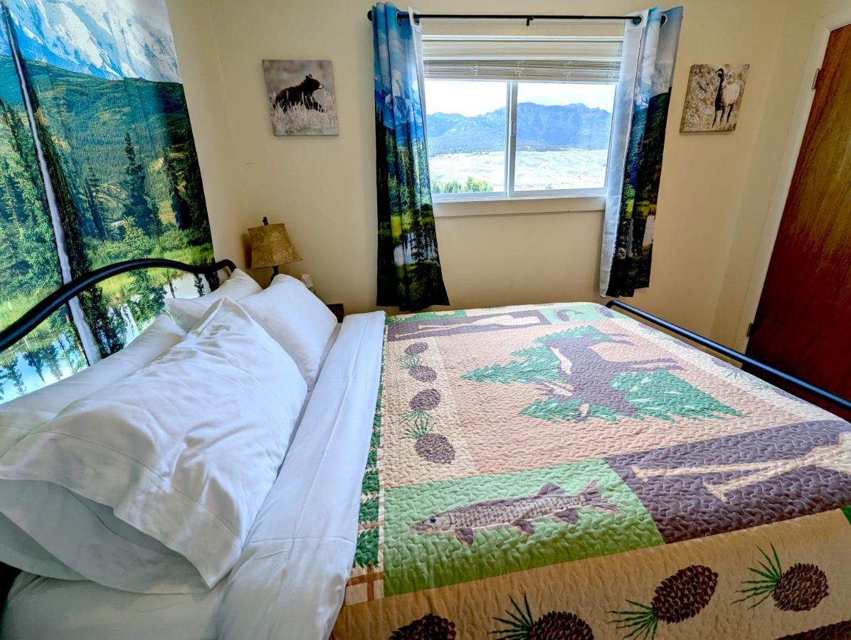 Yellowstone Treasure Guesthouses On The River Gardiner Exteriér fotografie