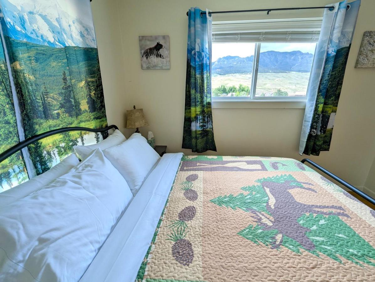 Yellowstone Treasure Guesthouses On The River Gardiner Exteriér fotografie