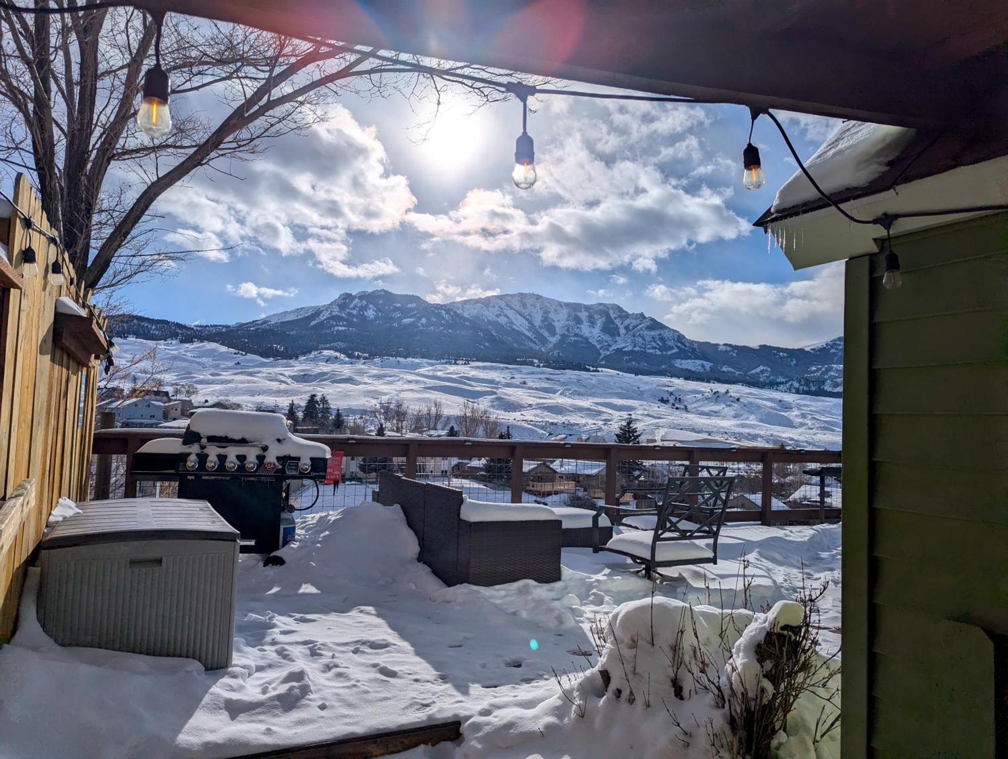 Yellowstone Treasure Guesthouses On The River Gardiner Exteriér fotografie
