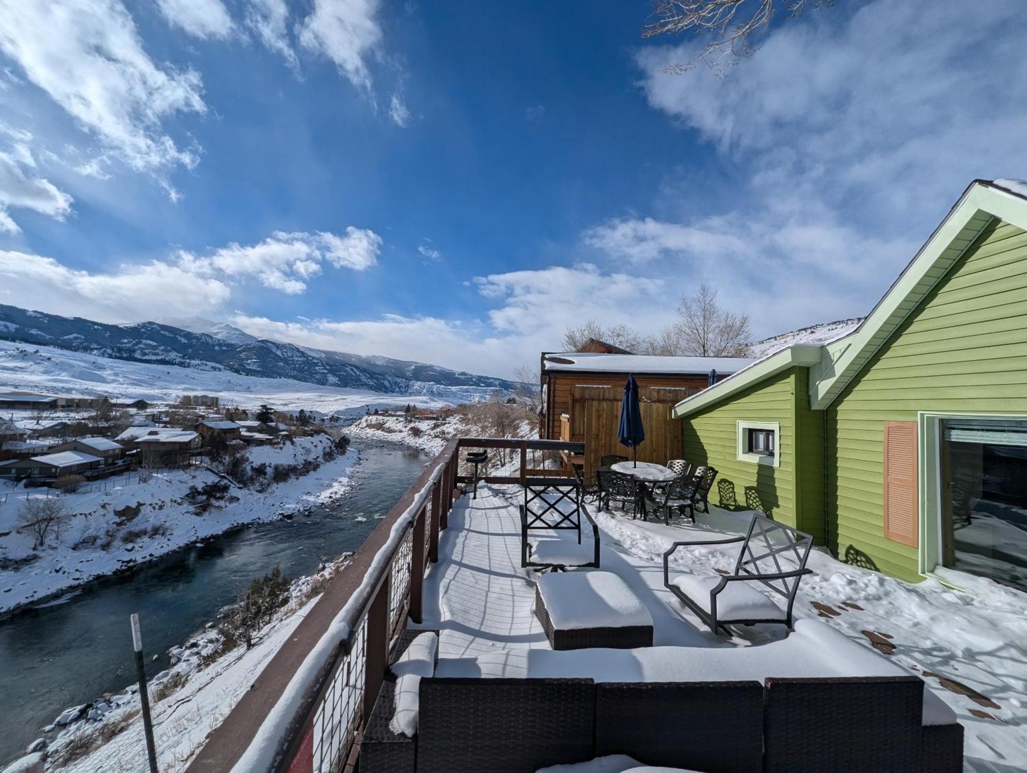 Yellowstone Treasure Guesthouses On The River Gardiner Exteriér fotografie