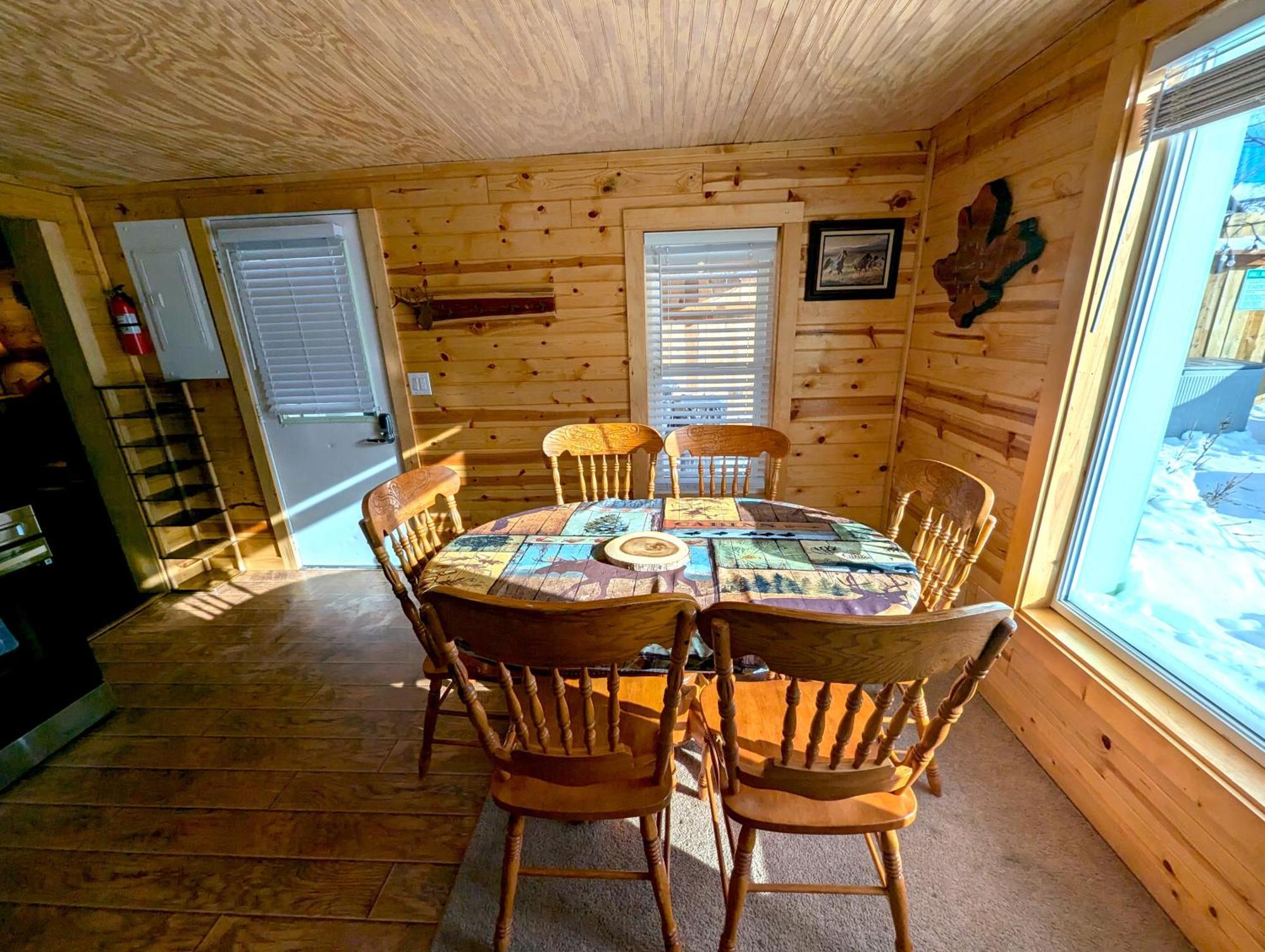 Yellowstone Treasure Guesthouses On The River Gardiner Exteriér fotografie